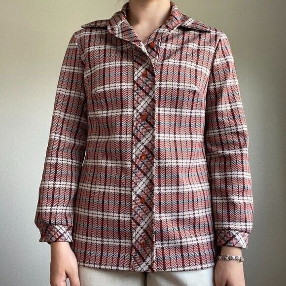 Vintage 1970s Women's Retro Collared Button Up Plaid Red Blue Long Sleeve Shirt - Picture 8 of 11